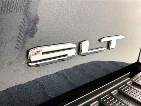 Used 2022 GMC Sierra 1500 SLT w/ SLT Premium Package image 7