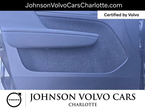 Used 2025 Volvo XC40 B5 Plus AWD/4WD image 28