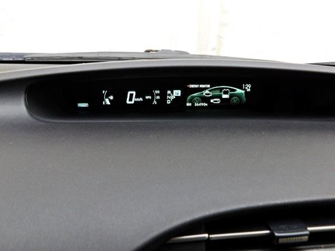 Used 2013 Toyota Prius Two image 15