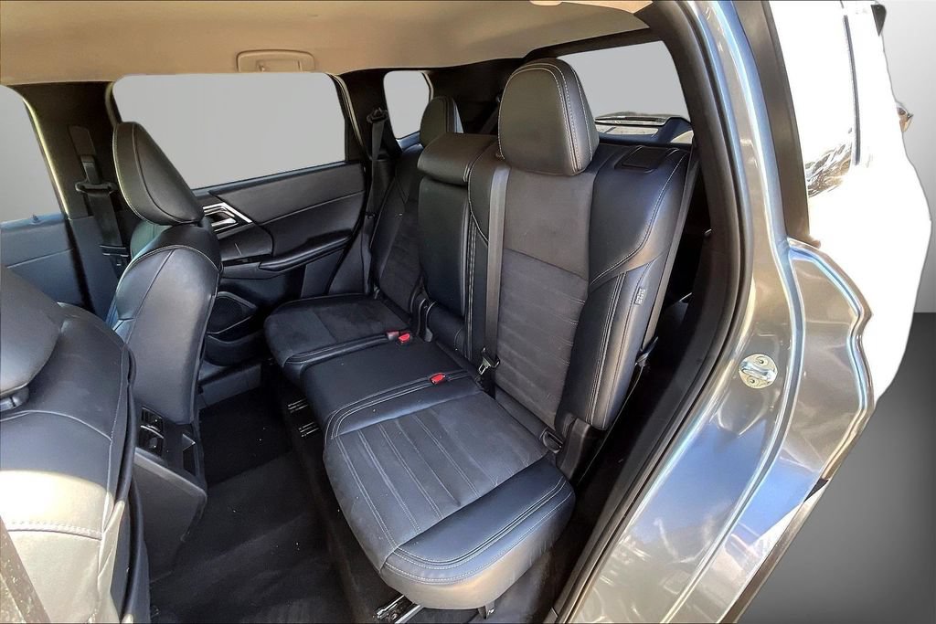 Used 2024 Mitsubishi Outlander SE AWD/4WD image 21