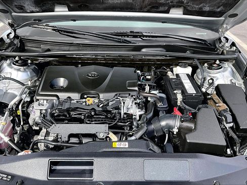 Used 2019 Toyota Camry SE image 9