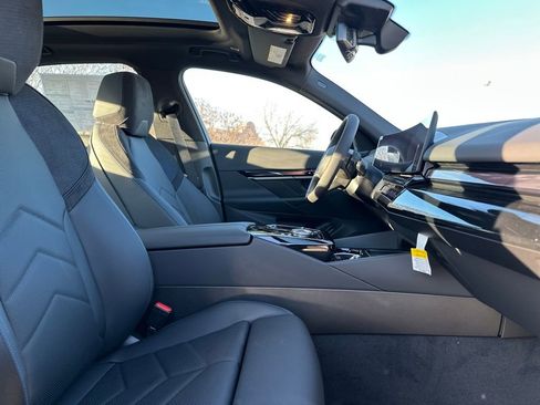 New 2026 BMW 530i xDrive w/ M Sport Package image 26