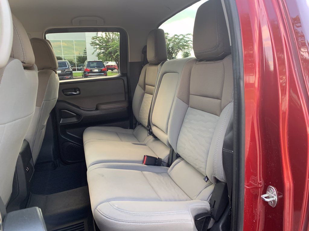 Used 2023 Nissan Frontier SV w/ Technology Package AWD/4WD image 9