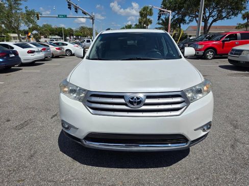 Used 2012 Toyota Highlander Limited w/ Tow Pkg FWD image 9