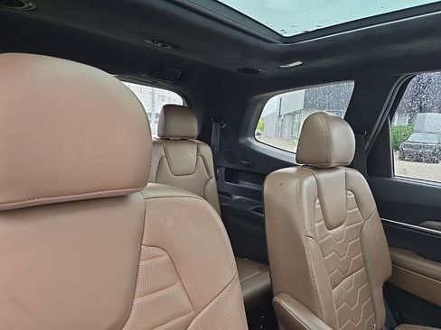 Certified 2022 Kia Telluride SX w/ SX Prestige Package AWD/4WD image 32