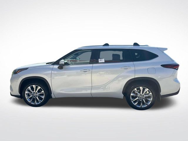 Used 2026 Toyota Highlander Limited AWD/4WD image 5