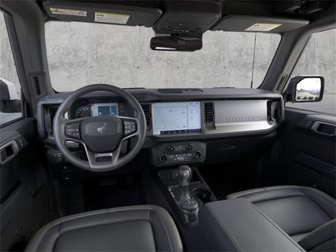 New 2025 Ford Bronco Outer Banks image 9