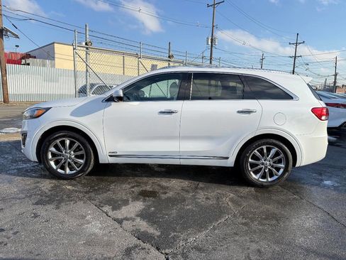 Used 2017 Kia Sorento SX image 9