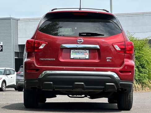 Used 2017 Nissan Pathfinder SL AWD/4WD image 7