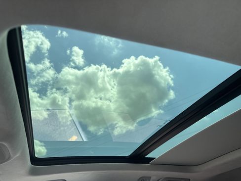 Used 2023 Audi Q8 Prestige image 15