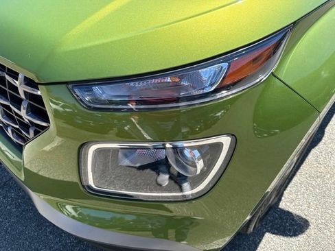 Used 2023 Hyundai Venue SEL FWD image 28