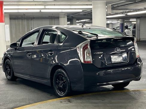 Used 2012 Toyota Prius Two FWD image 4