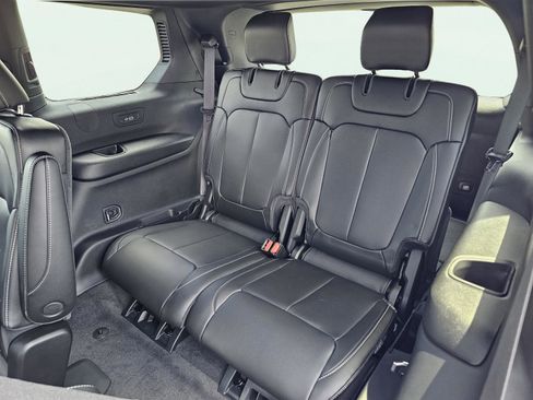 New 2026 Jeep Grand Cherokee L Limited w/ Limited Altitude Package RWD image 33