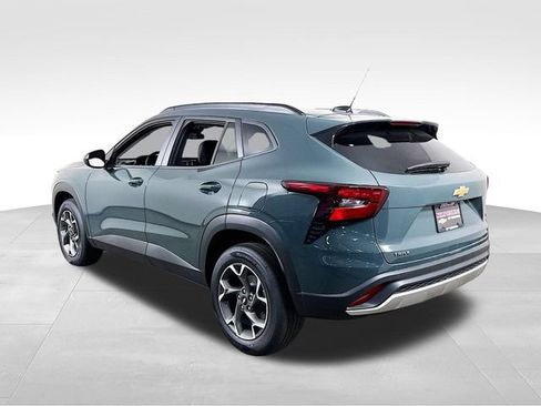 New 2026 Chevrolet Trax LT w/ LT Convenience Package FWD image 10