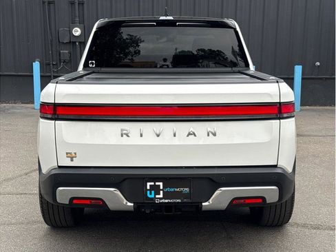 Used 2022 Rivian R1T Launch Edition image 9