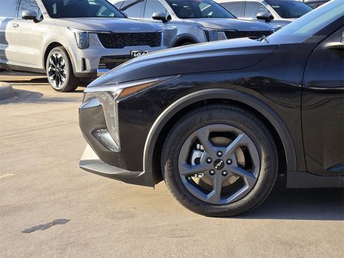 New 2025 Kia K4 LXS image 5