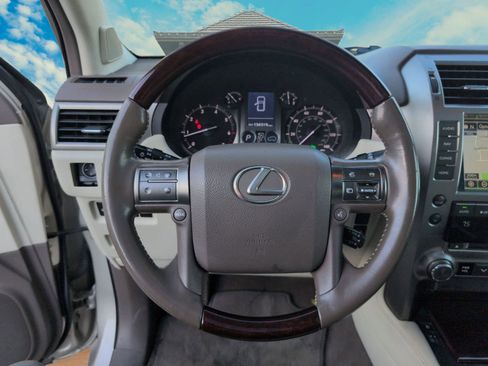 Used 2015 Lexus GX 460 image 7