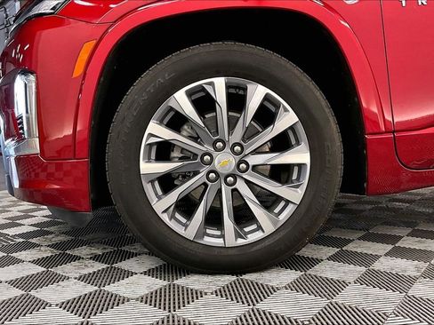 Used 2023 Chevrolet Traverse Premier AWD/4WD image 8