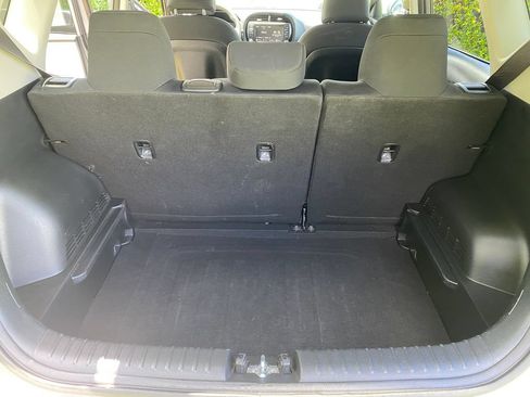 Used 2024 Kia Soul LX w/ Option Group 015 FWD image 29