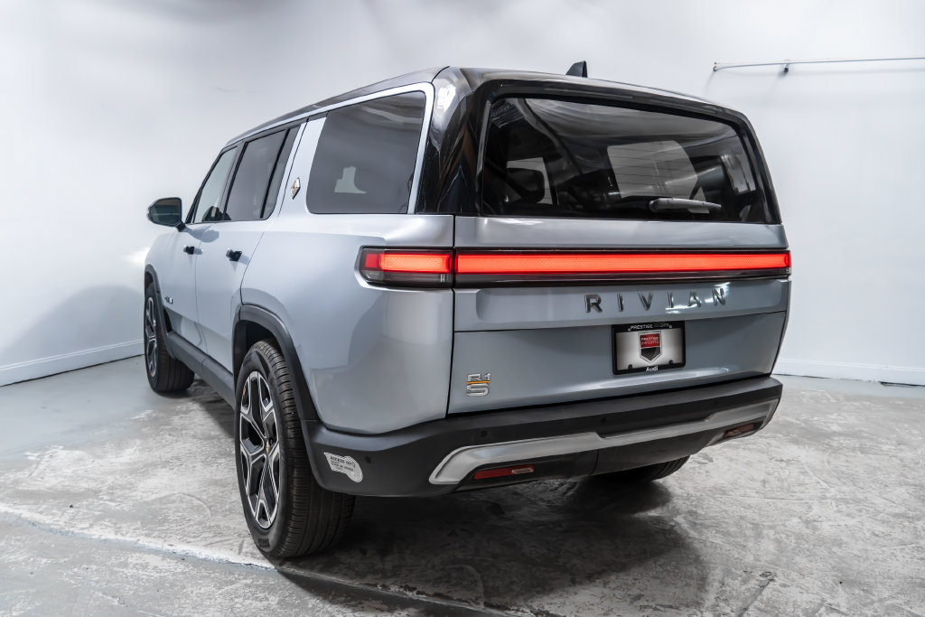 Used 2023 Rivian R1S Launch Edition Quad AWD/4WD image 3