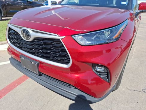 Used 2024 Toyota Highlander LE image 10