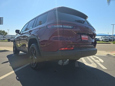 New 2025 Jeep Grand Cherokee L Altitude image 16