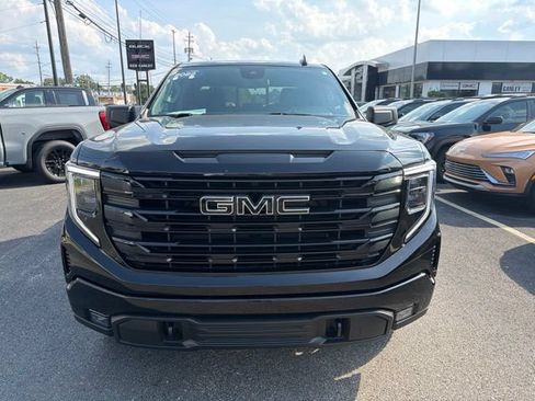 Used 2022 GMC Sierra 1500 Elevation w/ Preferred Package AWD/4WD image 2