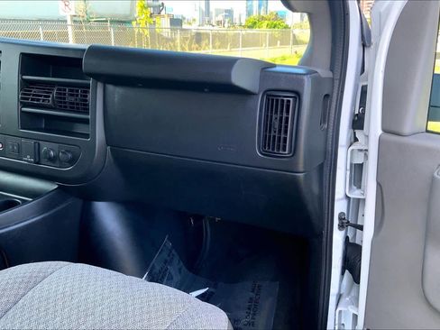 Used 2019 Chevrolet Express 3500 LT w/ LT Preferred Equipment Group image 25