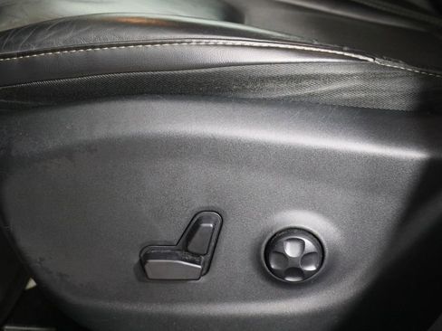 Used 2018 Jeep Cherokee Latitude Plus image 24