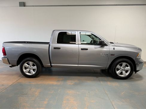 Used 2023 RAM 1500 Classic SLT AWD/4WD image 6