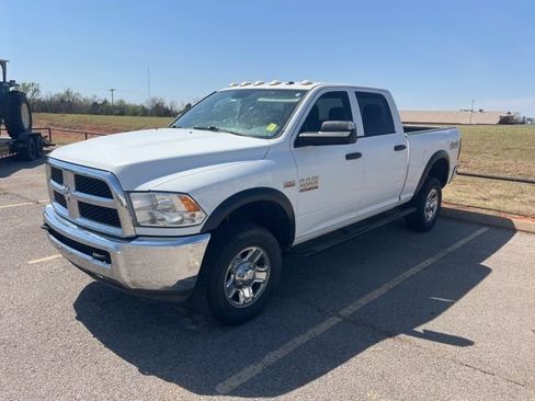 Used 2018 RAM 2500 Tradesman w/ Chrome Appearance Group image 3