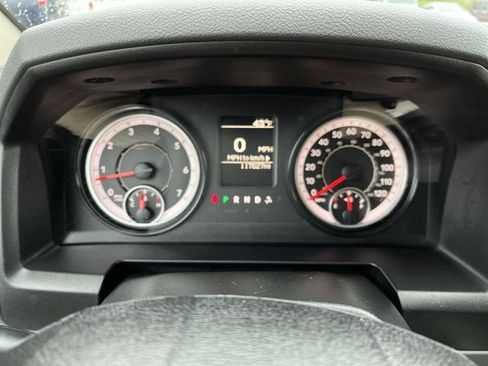 Used 2017 RAM 1500 Express AWD/4WD image 12