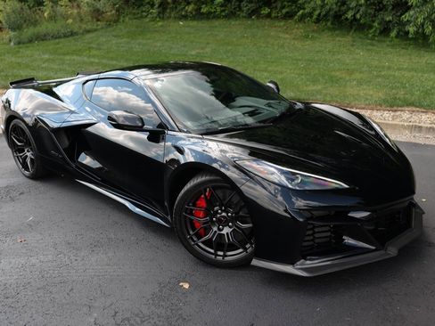 Used 2024 Chevrolet Corvette Z06 image 16