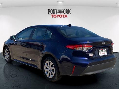 Used 2025 Toyota Corolla LE image 5