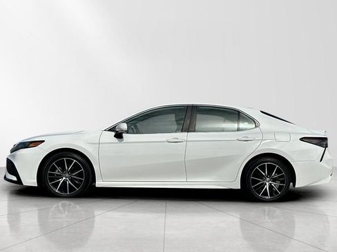 Used 2023 Toyota Camry SE w/ Protection Package (Q2) (TMS) FWD image 3