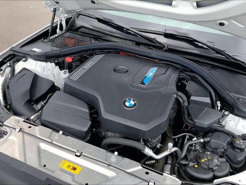 Used 2024 BMW 330e w/ Convenience Package RWD image 32