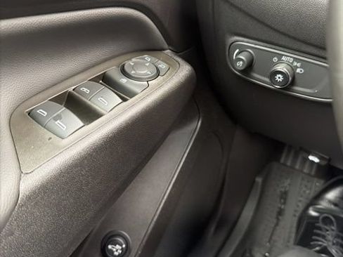 Used 2024 Chevrolet Equinox LT w/ LPO, Floor Liner Package FWD image 12