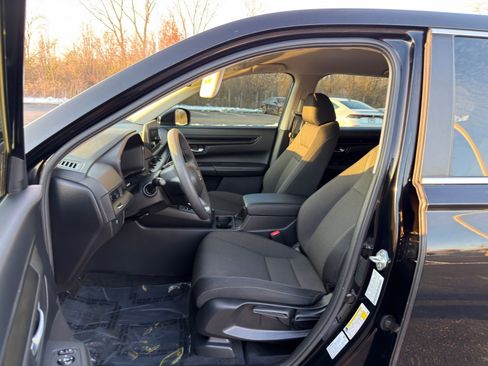 Used 2023 Honda CR-V LX image 10