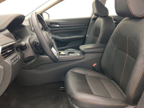 Used 2019 Nissan Altima 2.5 SR AWD/4WD image 17