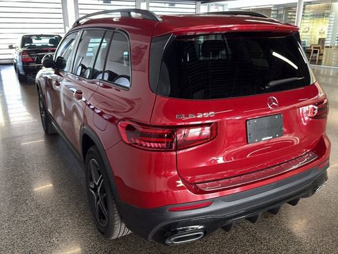 New 2026 Mercedes-Benz GLB 250 4MATIC image 3