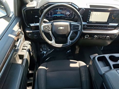 Certified 2024 Chevrolet Silverado 1500 LT AWD/4WD image 11