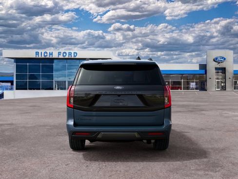 New 2027 Ford Expedition Platinum w/ Stealth Appearance Package AWD/4WD image 7