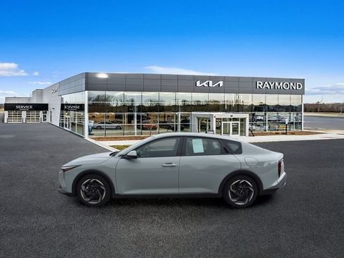 Certified 2025 Kia K4 EX FWD image 6