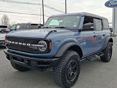 Certified 2024 Ford Bronco Wildtrak image 3