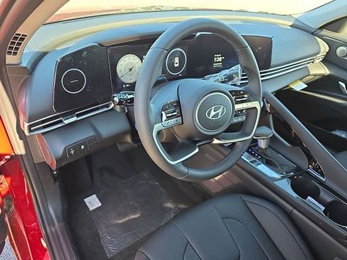 New 2026 Hyundai Elantra Limited image 27