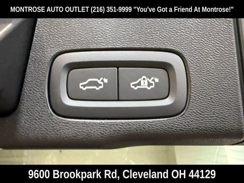 New 2026 Volvo XC60 B5 Ultra w/ Protection Package Premier image 38