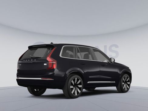 Used 2023 Volvo XC90 B6 Ultimate w/ Protection Package Premier AWD/4WD image 4
