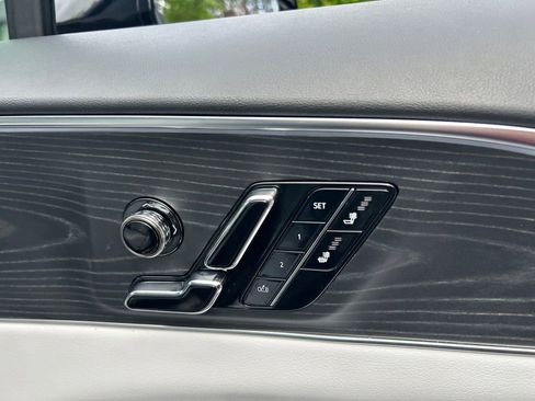 Used 2025 Cadillac Lyriq Sport AWD/4WD image 50