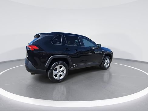 Used 2020 Toyota RAV4 LE w/ All Weather Liner Package AWD/4WD image 8