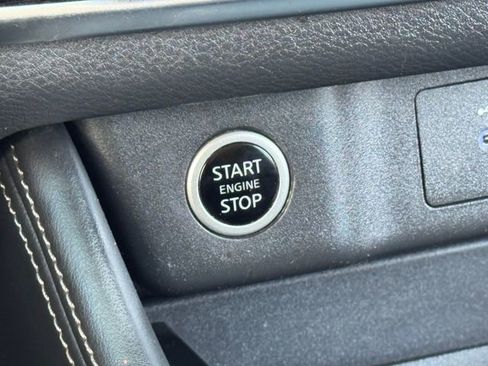 Used 2021 Nissan Rogue SL image 24